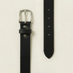 Bellvari Maverick black leather belt side view. — view 2